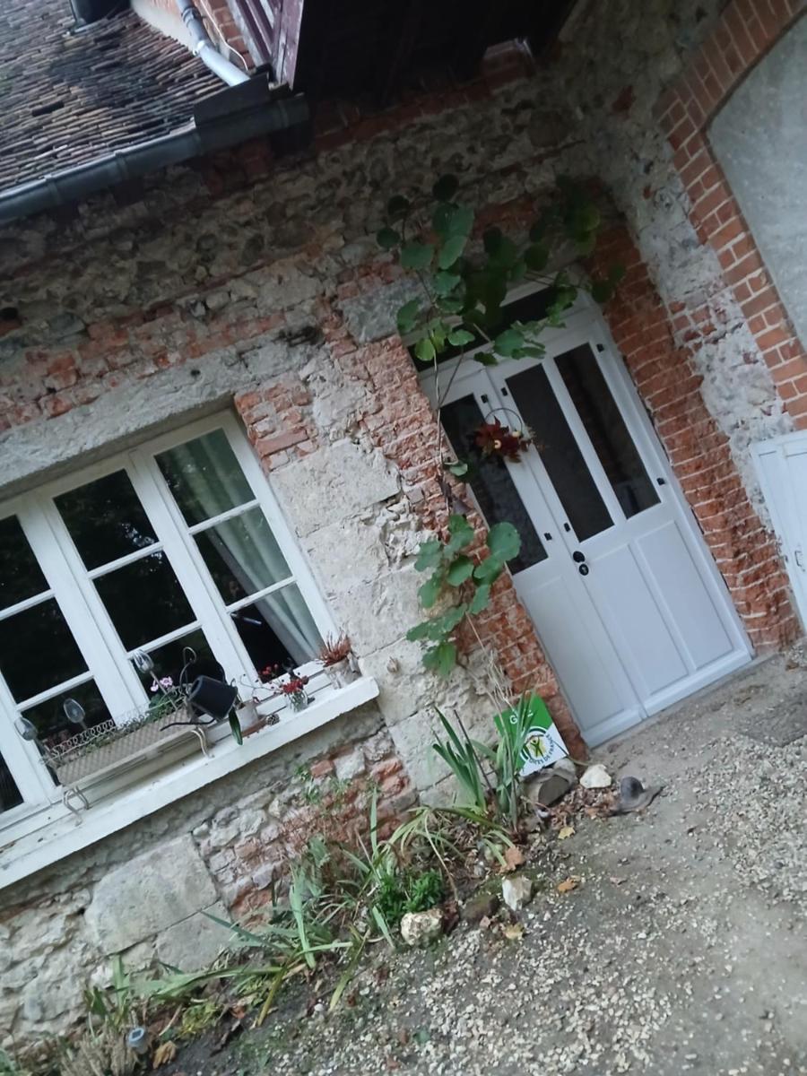 Maison ancienne à 10mn des bords de Loire - Housity