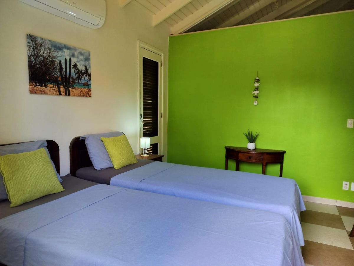 Blue Bay Beach Villa at Pool and Golfcourse - Housity