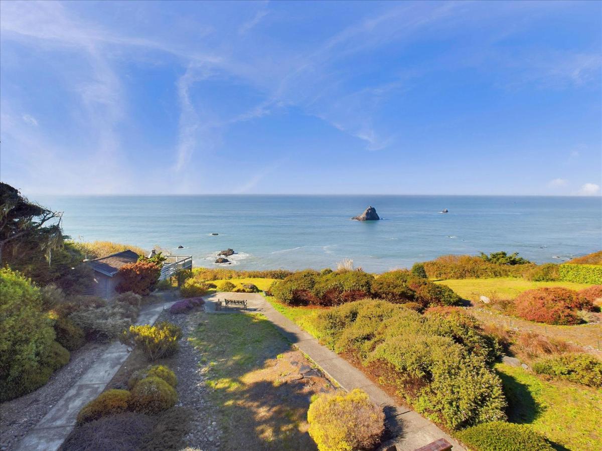 Trinidad Vacation Rental Sleeps 4 - Housity