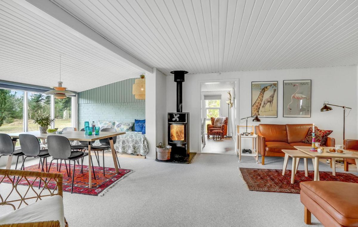 Nice Home In Hals With Wifi - Housity