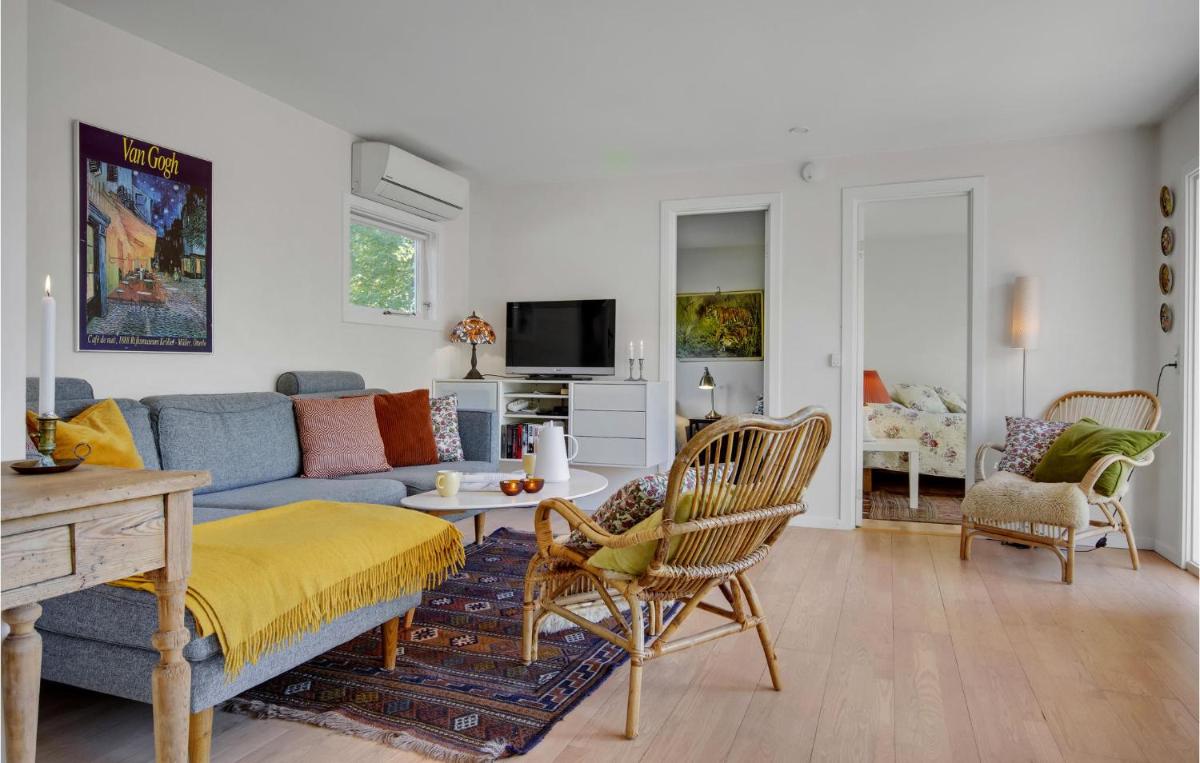 Awesome Home In Græsted With Wifi - Housity