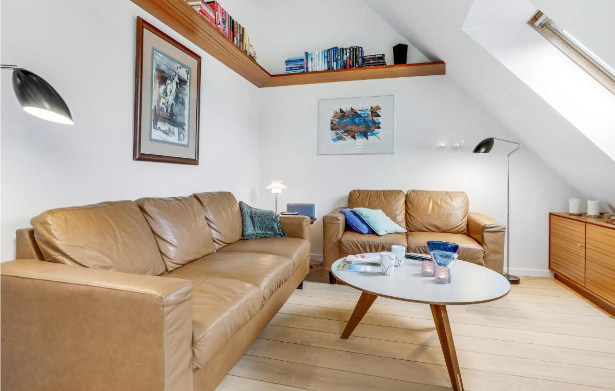 2 Bedroom Cozy Apartment In Svaneke - Housity