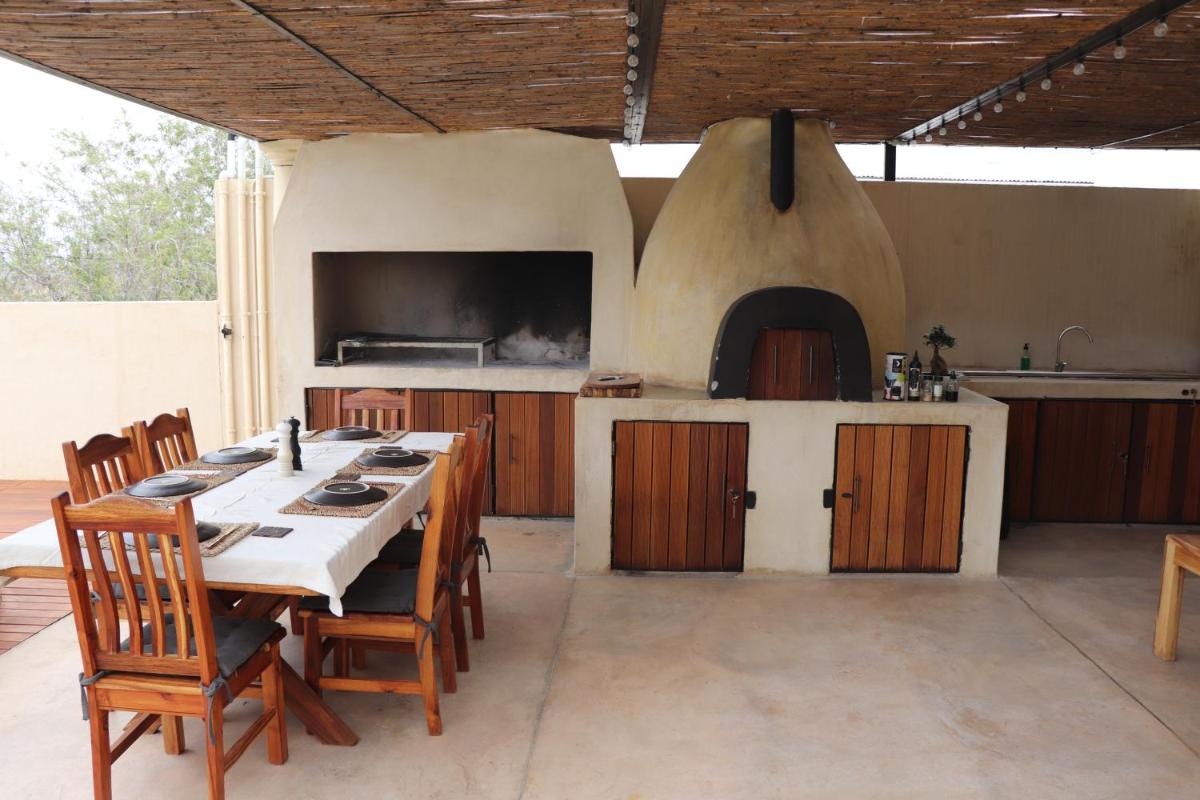 du Repos (Lovely & Relaxing 2-Bedroom Unit with Patio) - Housity