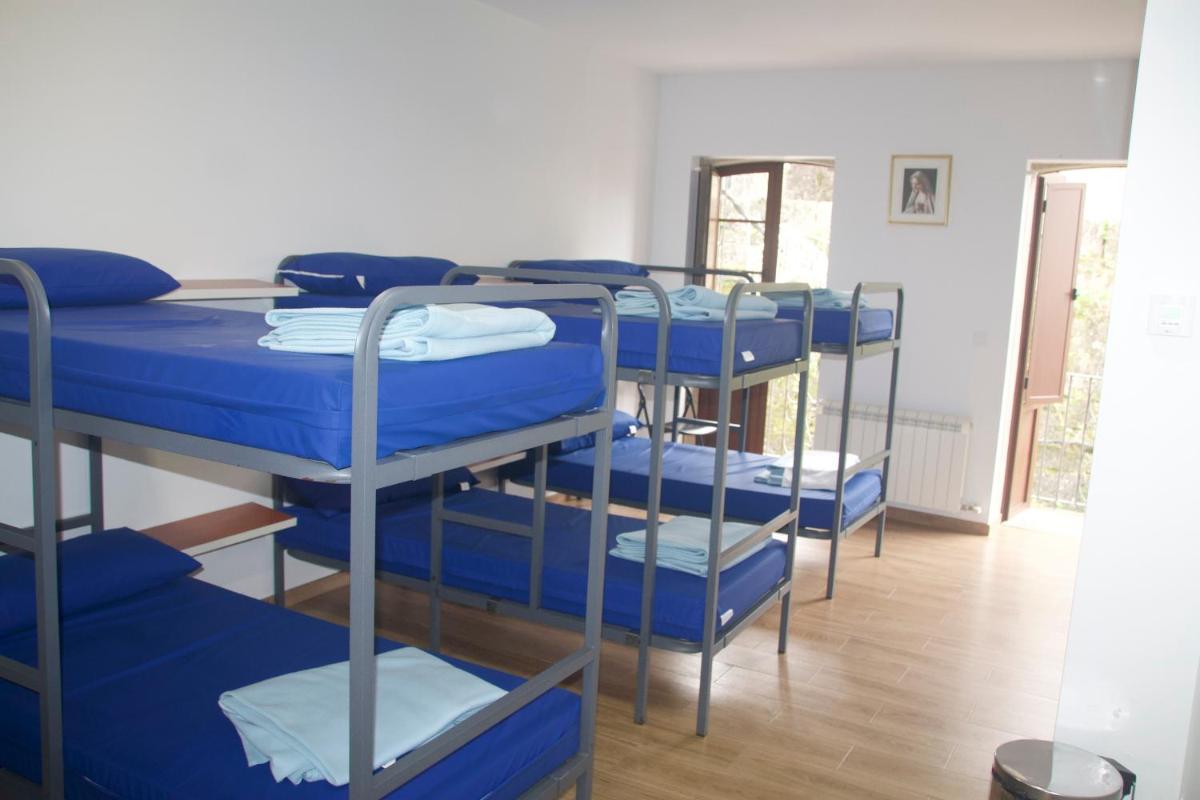 Albergue Parroquial Santiago Apostol de Redondela - Housity