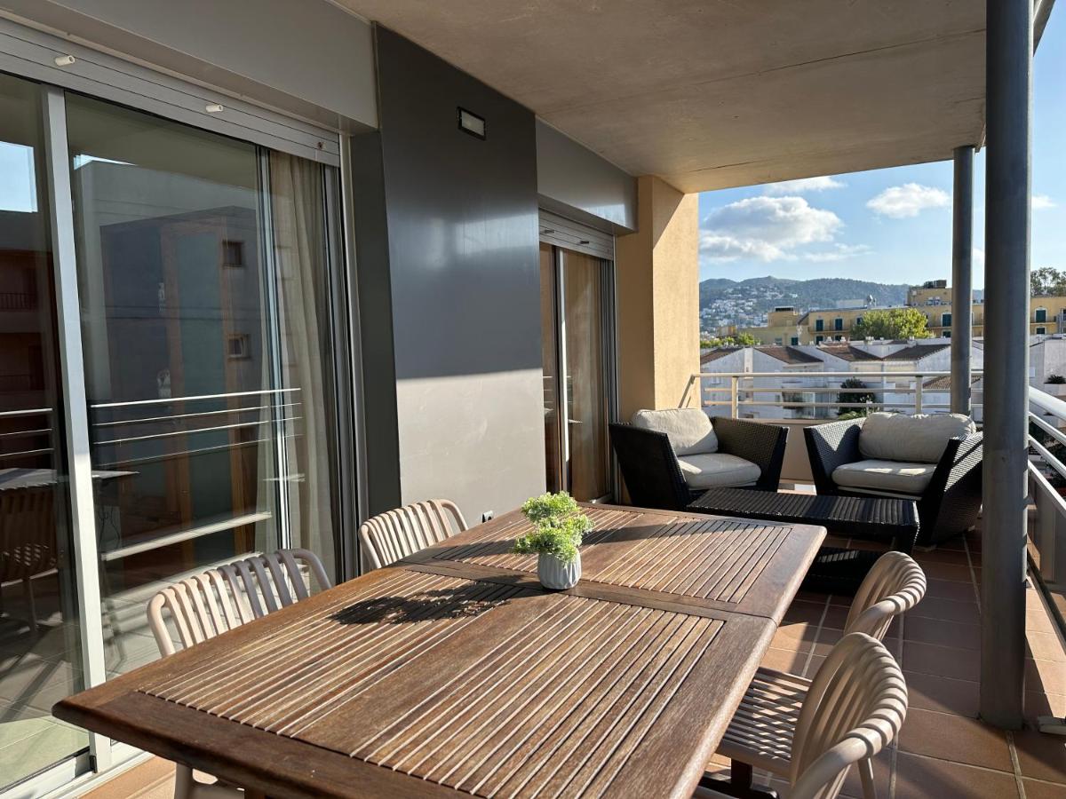 Agi Torre Quimeta Apartments - Housity