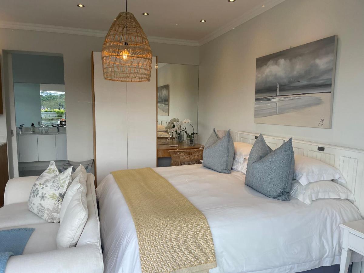 Knysna Private Estate Lagoon Suite - Garden Suite - Secure Estate - Hizvo