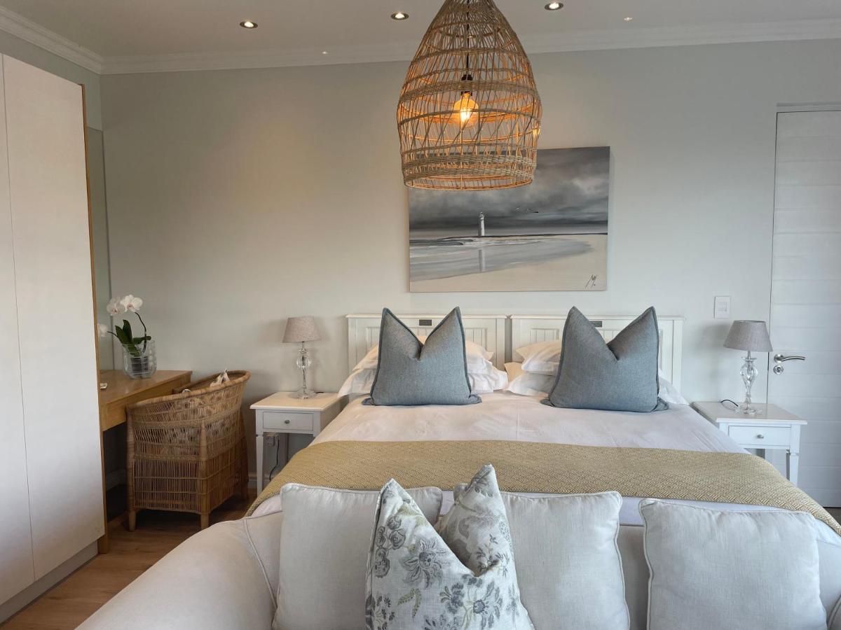 Knysna Private Estate Lagoon Suite - Garden Suite - Secure Estate - Hizvo