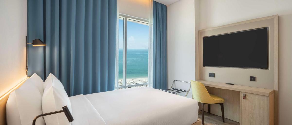 Hampton By Hilton Kuwait Salmiya - Housity