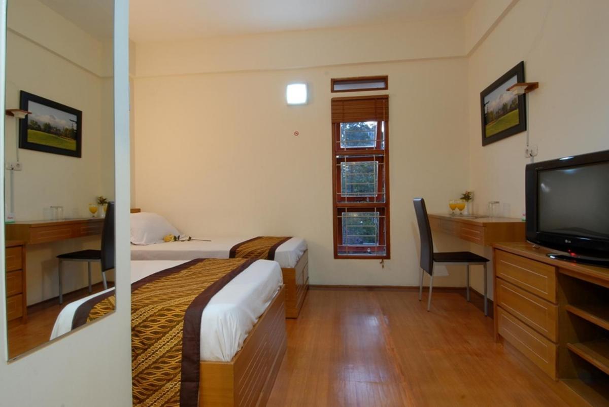 Rumah Tawa Hotel Syariah - Housity