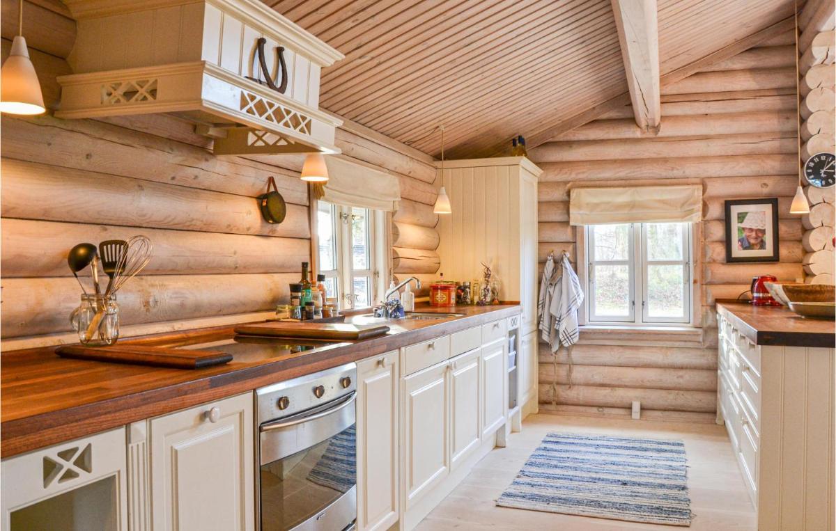 4 Bedroom Awesome Home In Hornbæk - Housity