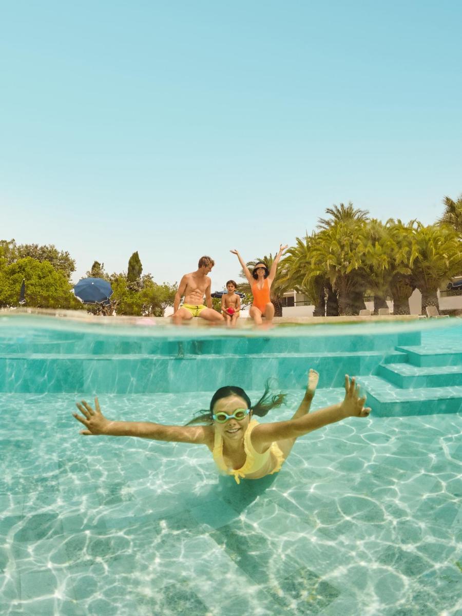 Clientes alojados en Grand Palladium Select Palace Ibiza - All Inclusive