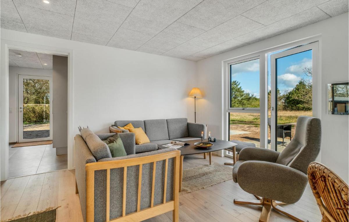 Stunning Home In Fårvang With Wifi - Housity