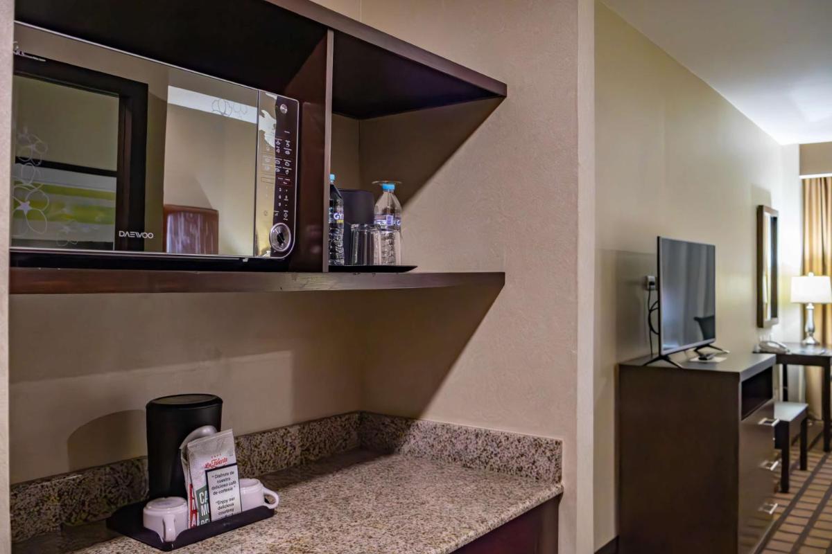 Best Western PREMIER Monterrey Aeropuerto - Hizvo