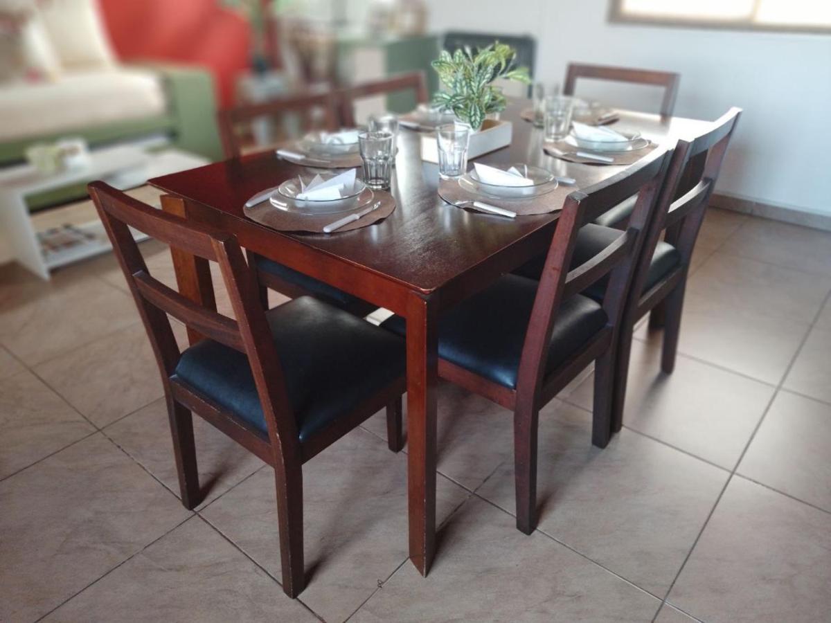 Depto Viamonte 1 - Planta Alta con Terraza y Cochera - Housity