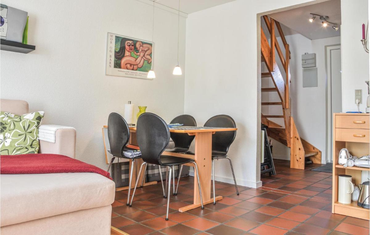 2 Bedroom Lovely Apartment In Lemvig - Housity