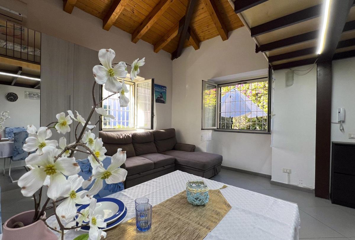 Li Cuti House - Lungomare Self Check-in - Housity