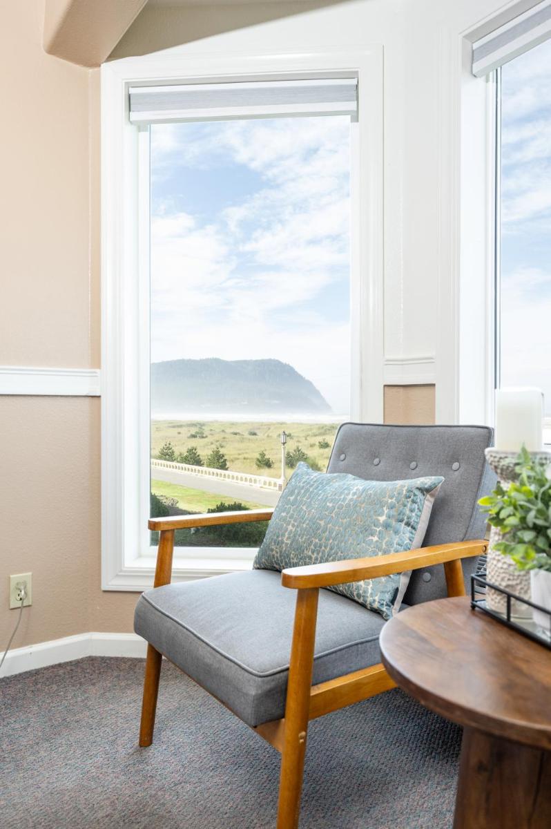 The Seaside Oceanfront Inn - Housity