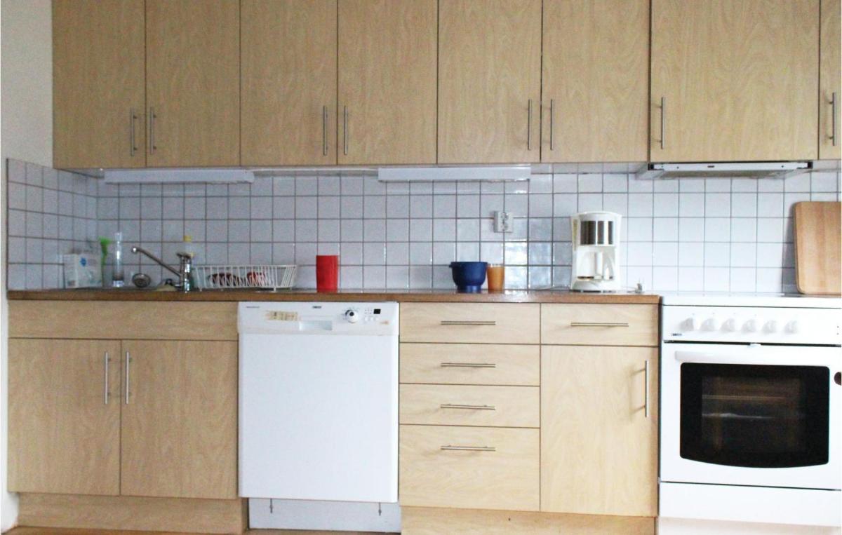 Amazing Home In Dale I Sunnfjord - Housity