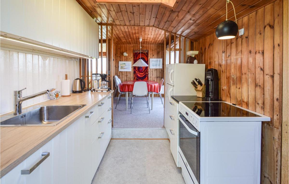 Three-Bedroom Holiday Home In Karrebaksminde - Housity