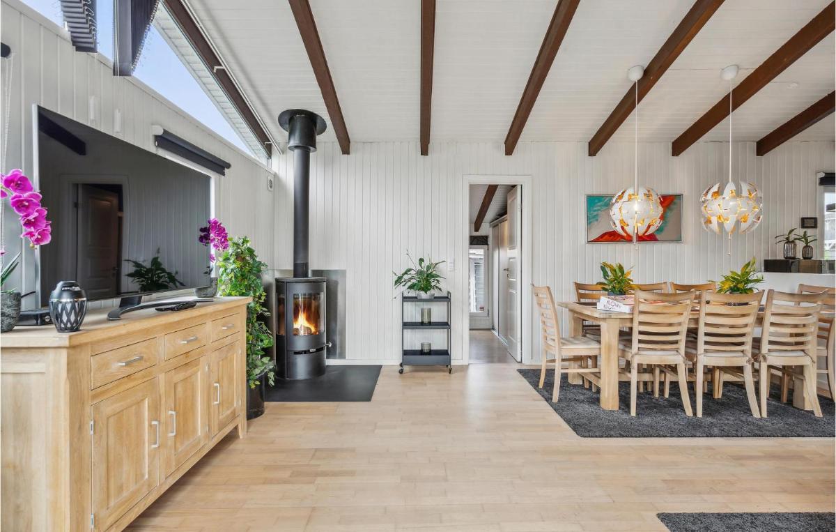 Three-Bedroom Holiday Home In Otterup - Housity