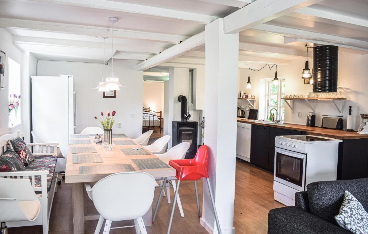 5 Bedroom Lovely Home In Tving - Housity