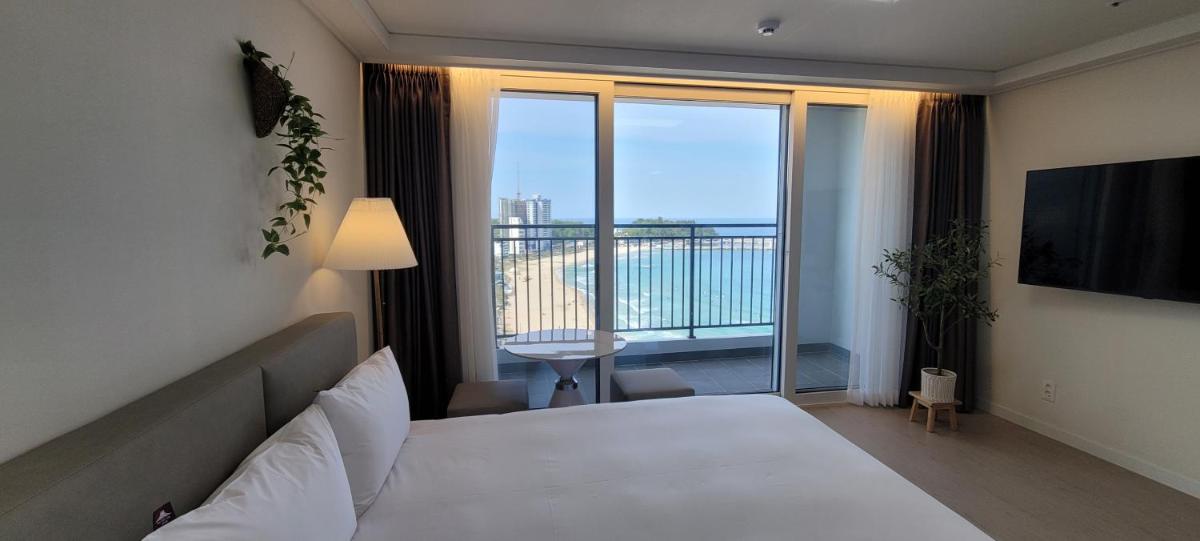 SurfResort INN-The City YangYang - Housity