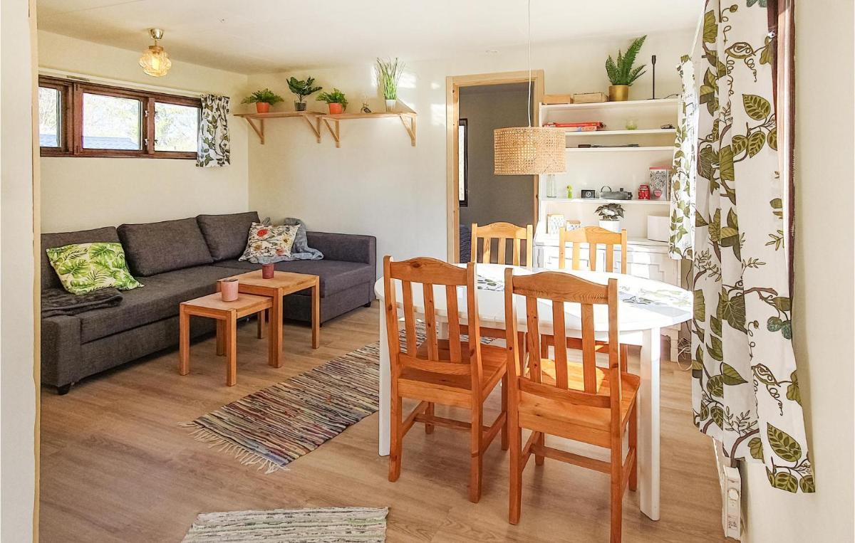 Gorgeous Home In Holmsjö With Kitchen - Housity