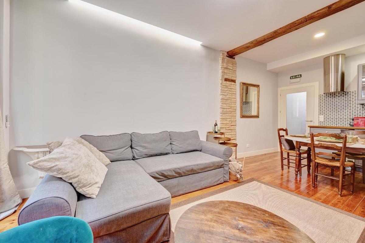 Heart of Pamplona Apartments IV by clabao - Housity