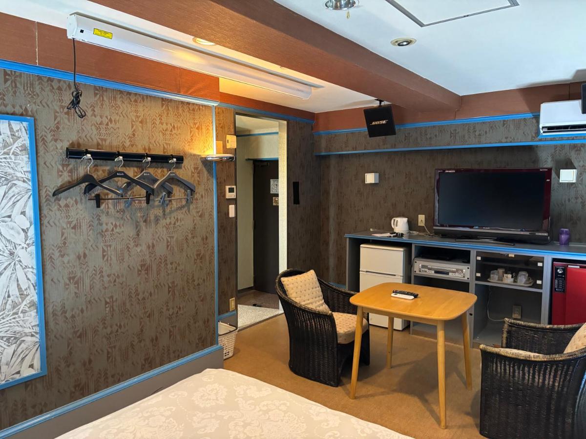 City Hotel Dolphin - Housity