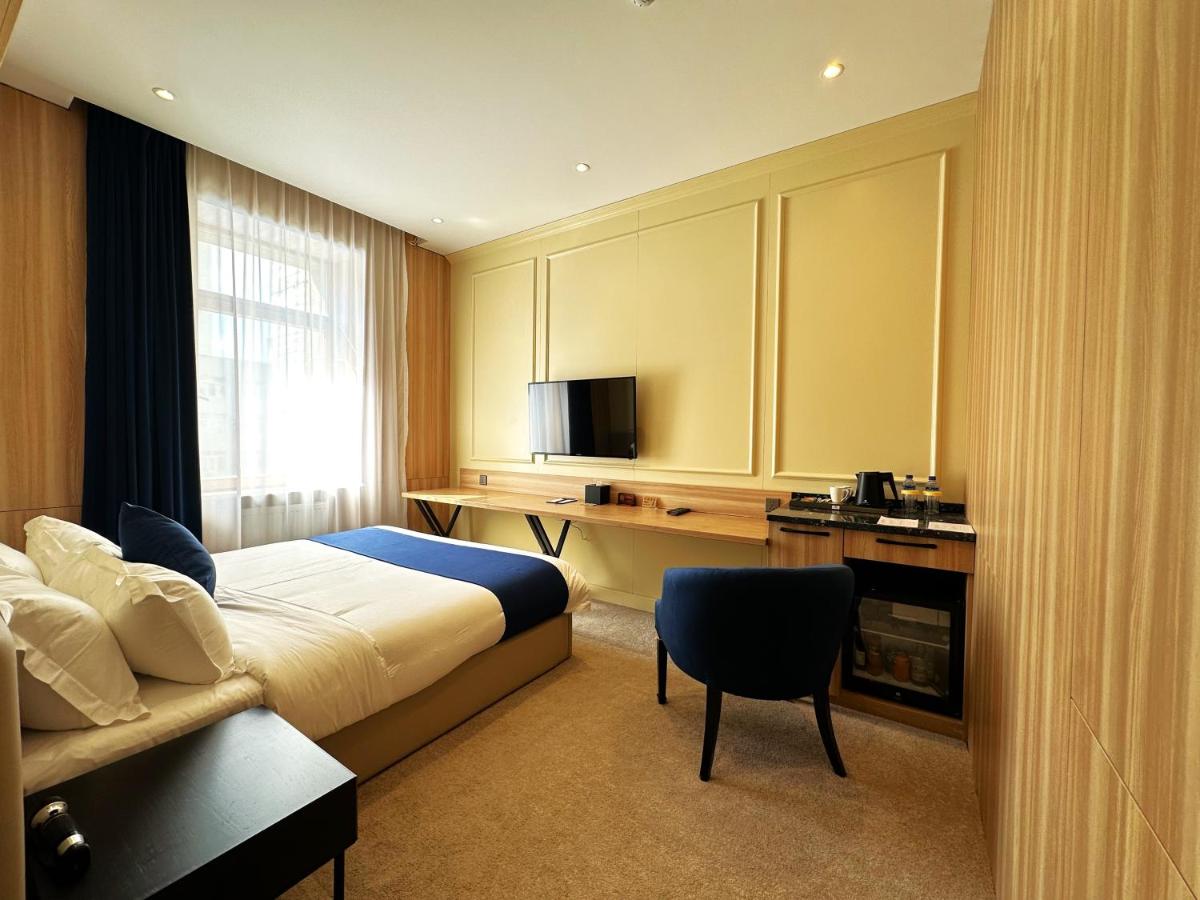 Ulaanbaatar Hotel - Housity
