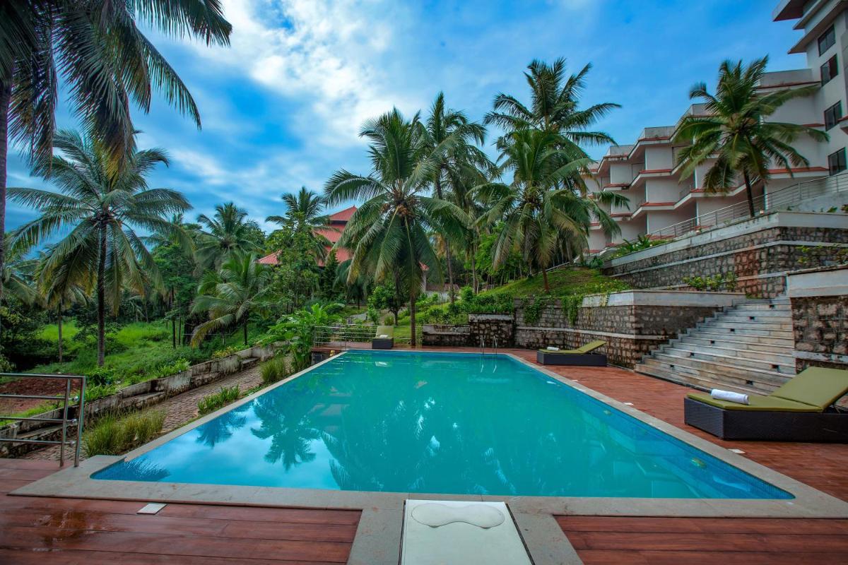 EZHIMALA AYURVEDA AND WELLNESS RESORT - Housity