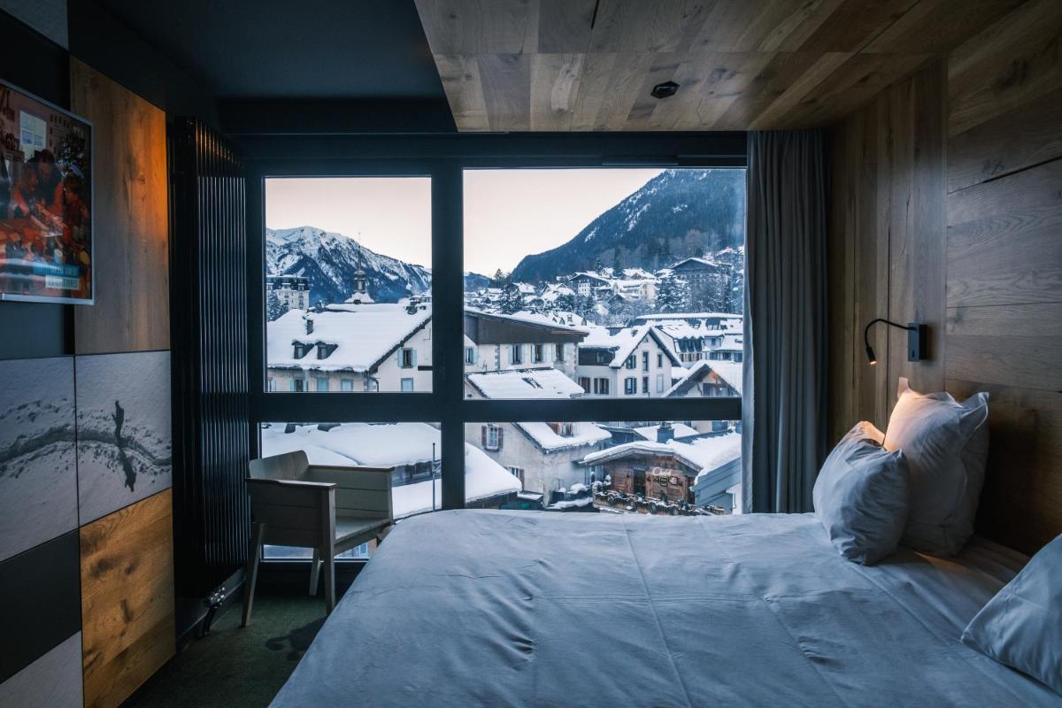 Vue générale sur la montagne ou vue sur la montagne depuis l'hôtel