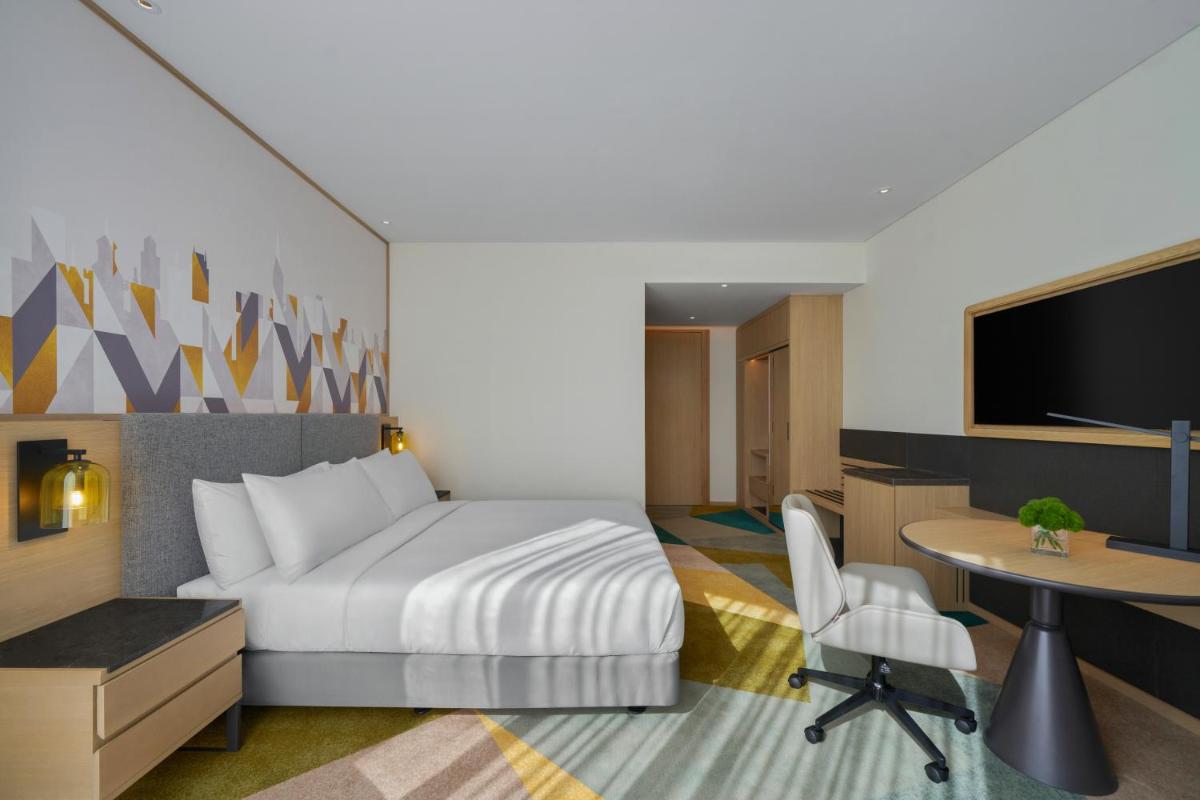 Holiday Inn & Suites Vientiane, an IHG Hotel - Housity