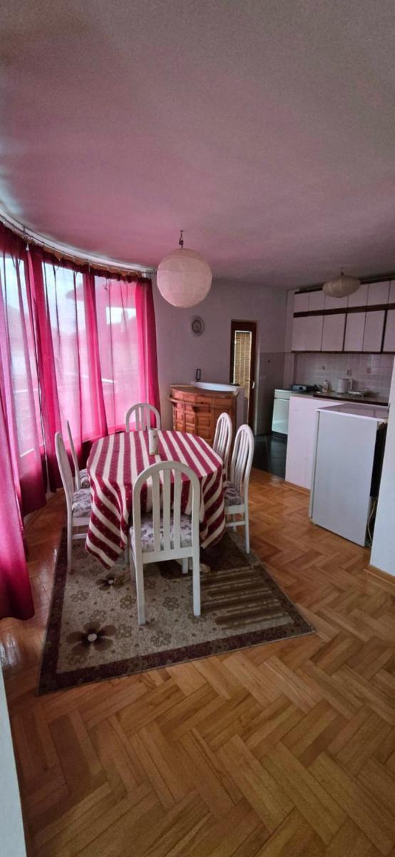 Poseidon Apartment - Housity