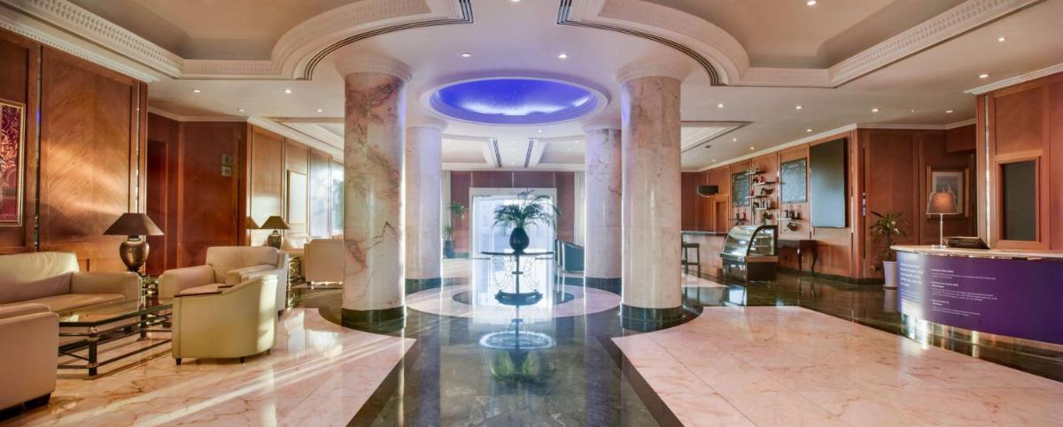 Radisson Blu Hotel, Muscat - Housity