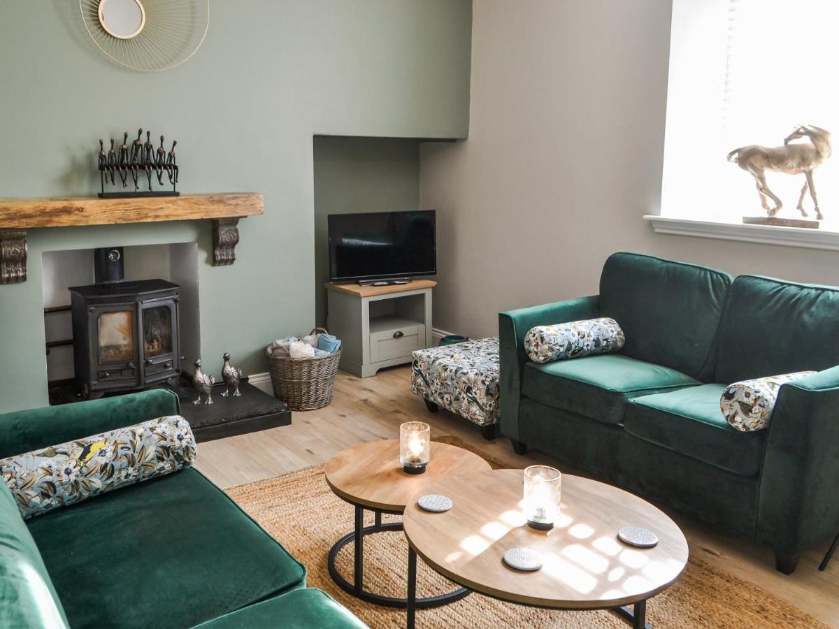 Dove Cottage-number 16 - Housity