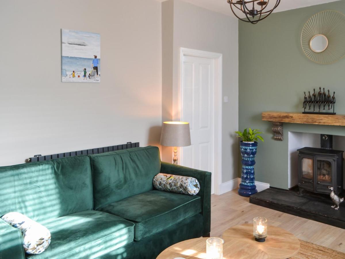 Dove Cottage-number 16 - Housity