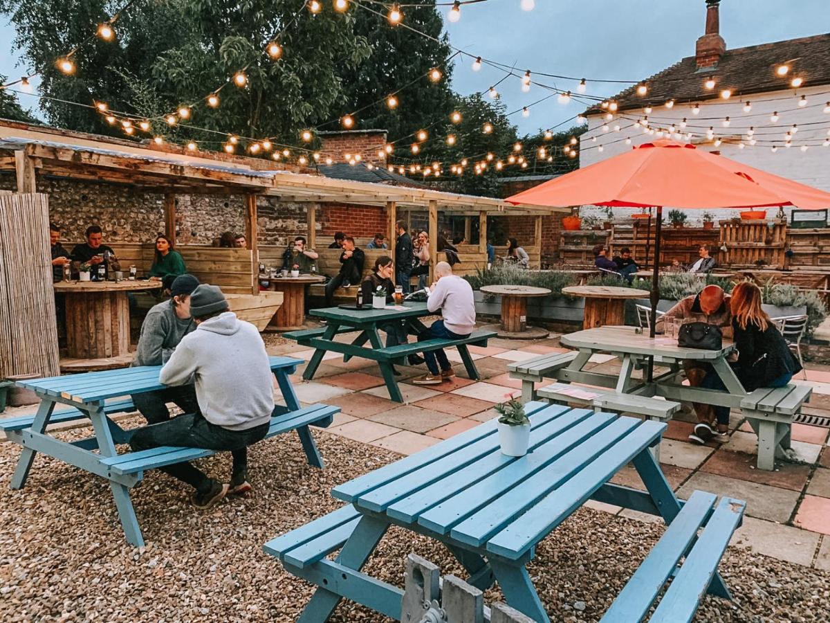 The Town Arms - Housity