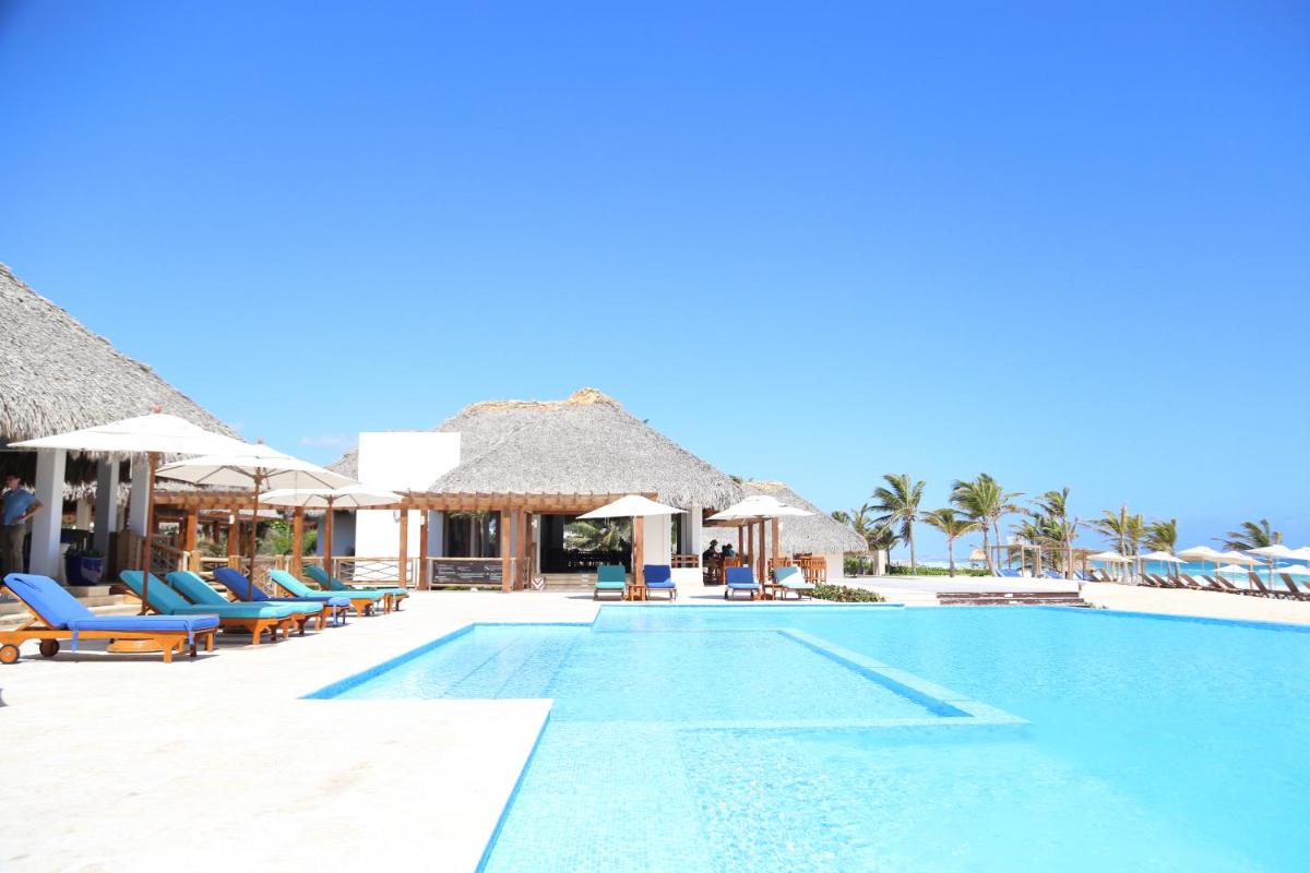 Cana Rock Condos - Housity