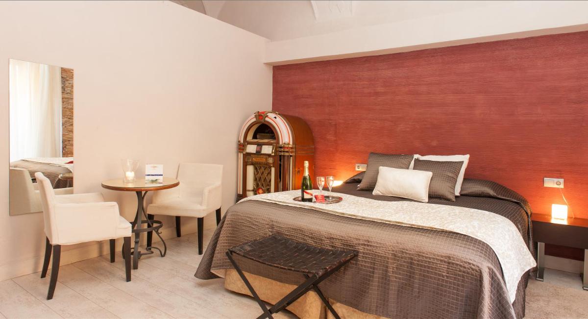 Cama o camas de una habitación en Hotel-Spa Classic Begur