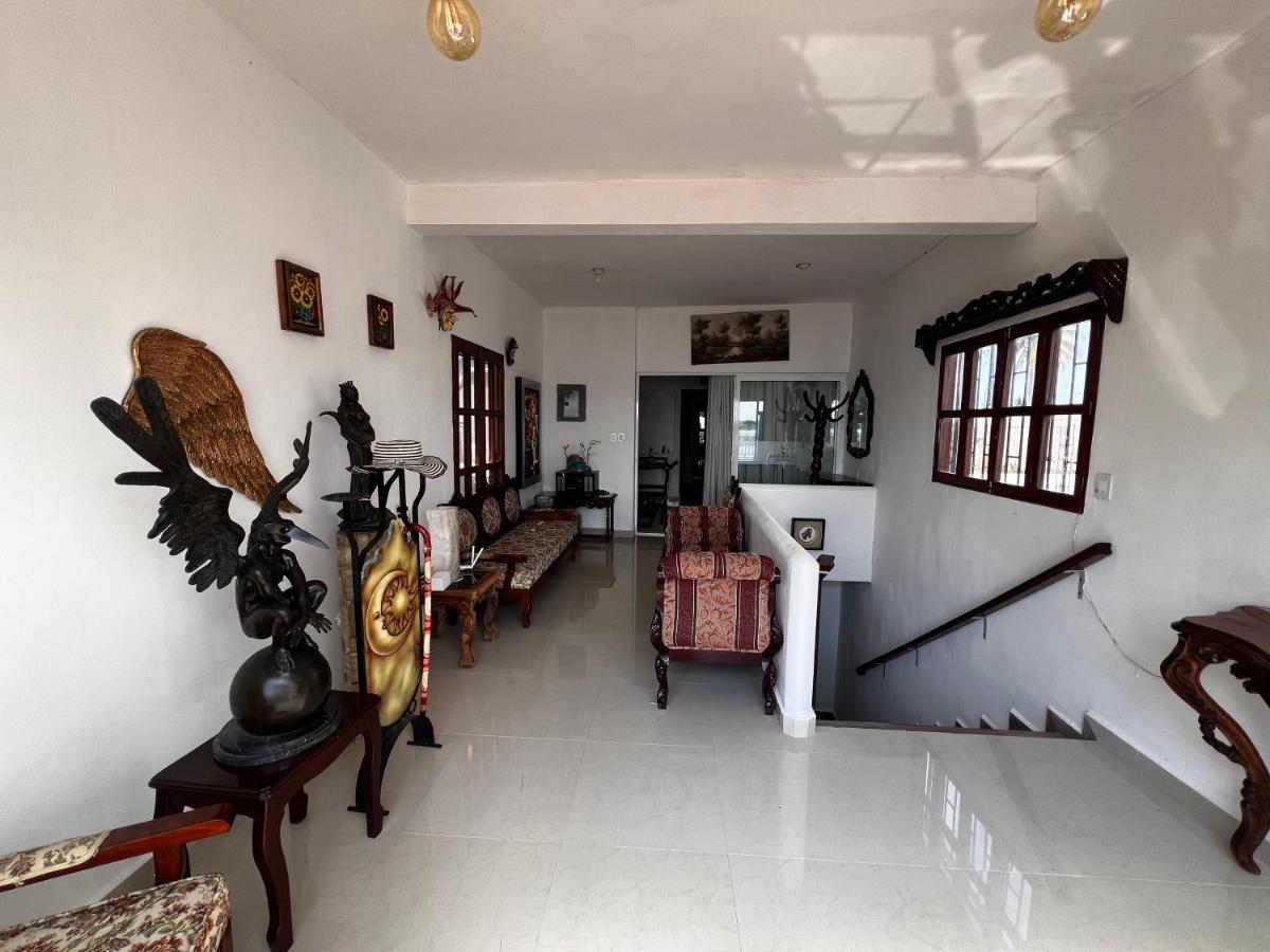 River Blue Hotel - Housity