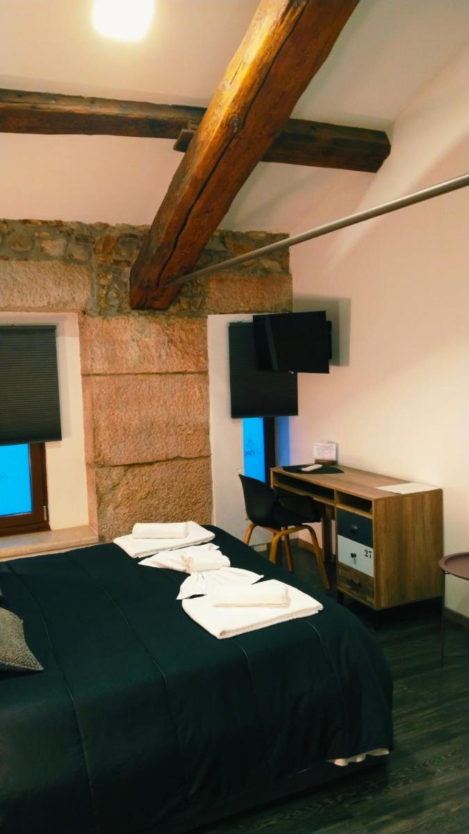 ATTIKO 53 Boutique Rooms - Housity