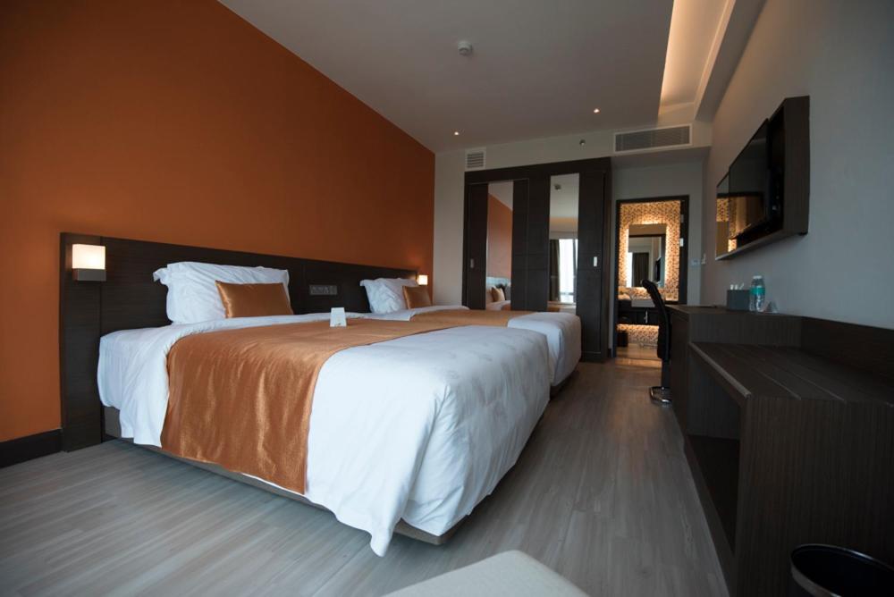 Astana Wing - Riverside Majestic Hotel - Housity