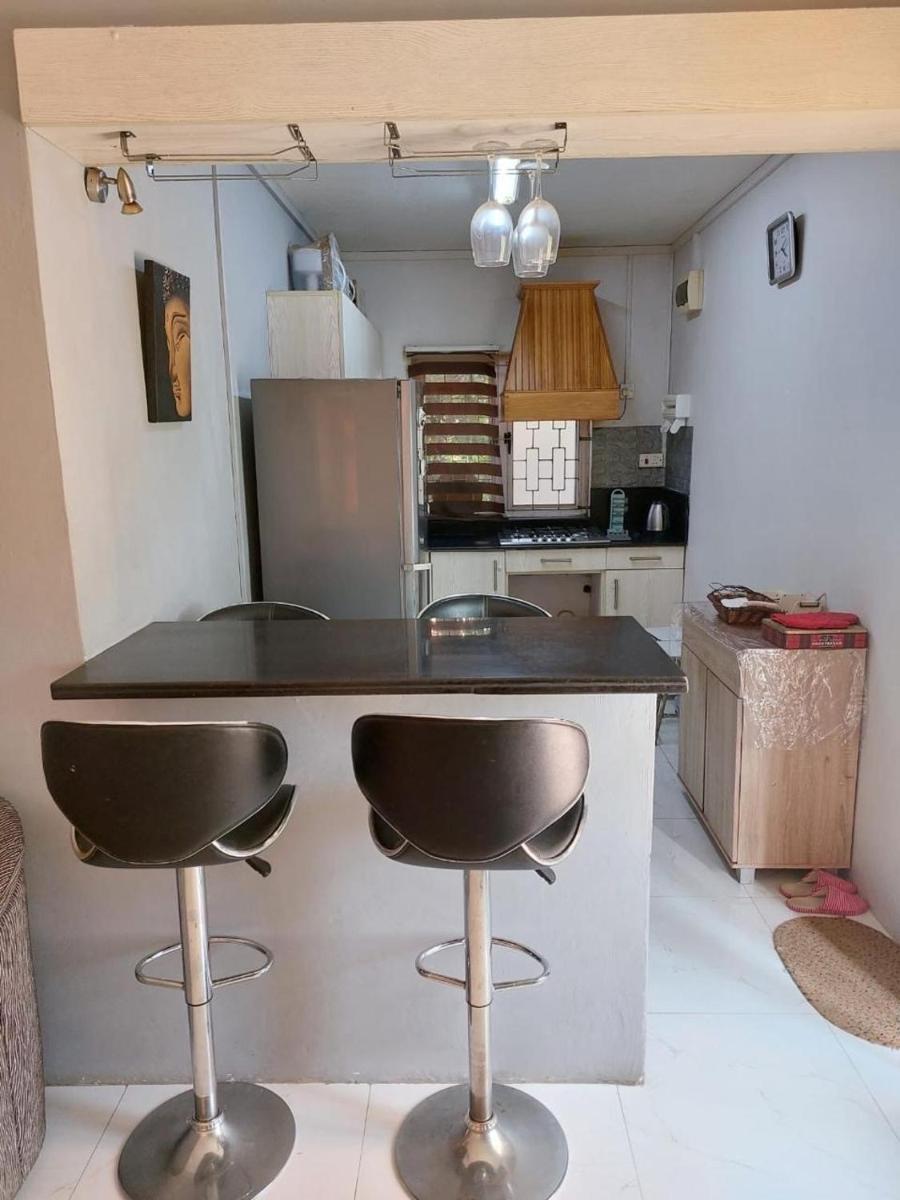 Cosy Two-Bedroom Apartment - Housity