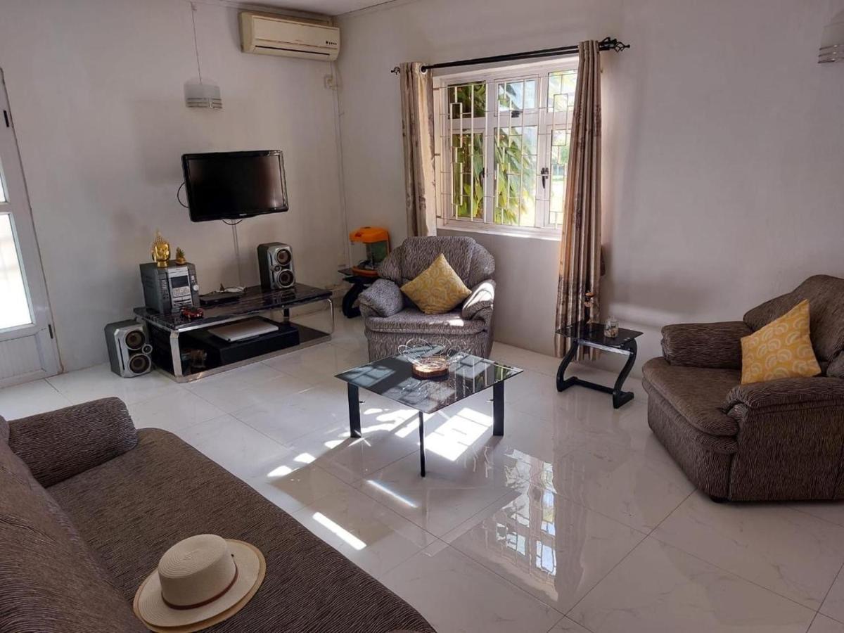 Cosy Two-Bedroom Apartment - Housity