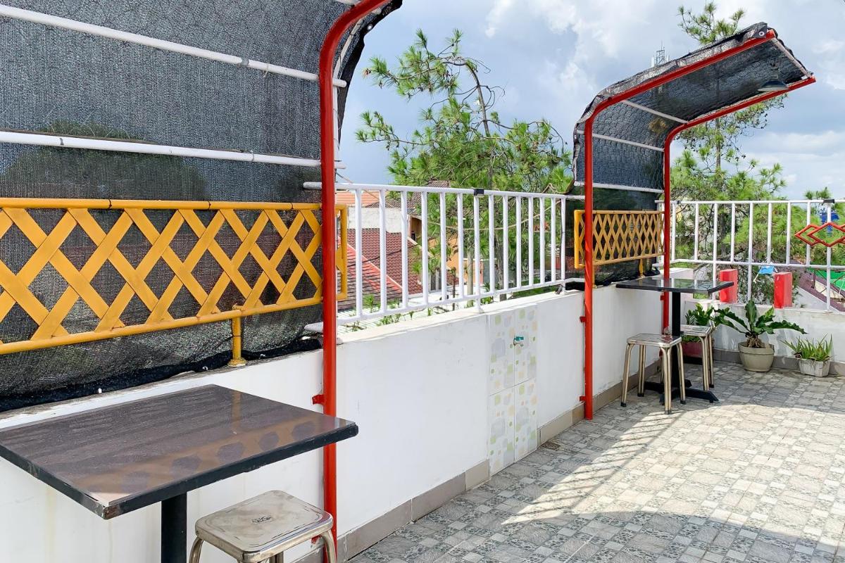 Urbanview Hotel Permata Syariah Garut - Housity