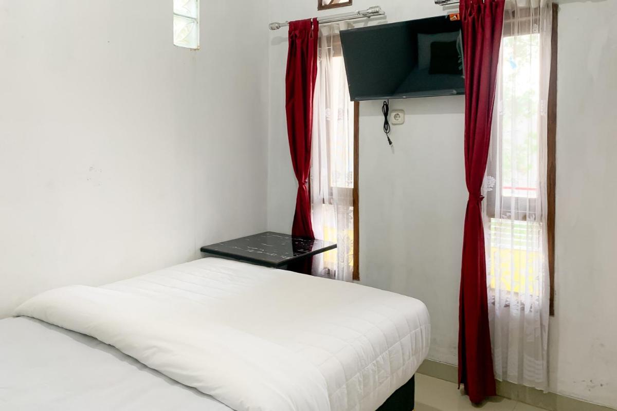 Urbanview Hotel Permata Syariah Garut - Housity