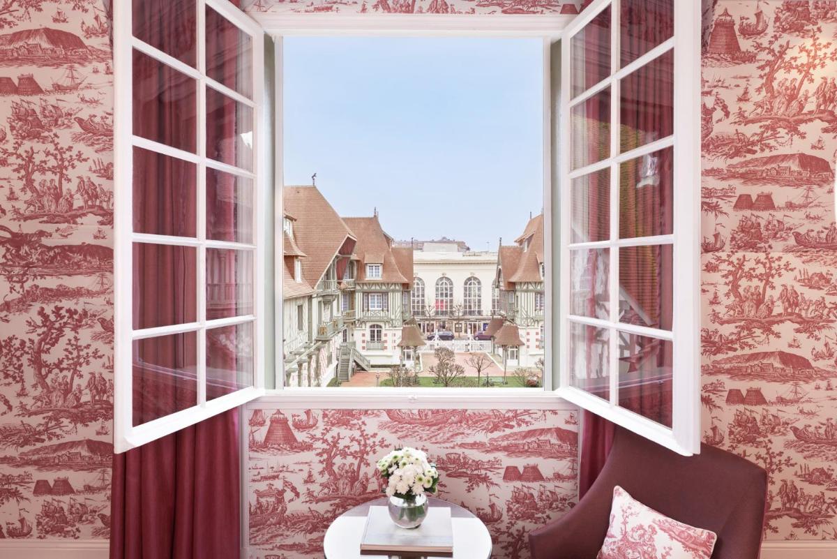 Photo de la galerie de l'établissement Hôtel Barrière Le Normandy, à Deauville