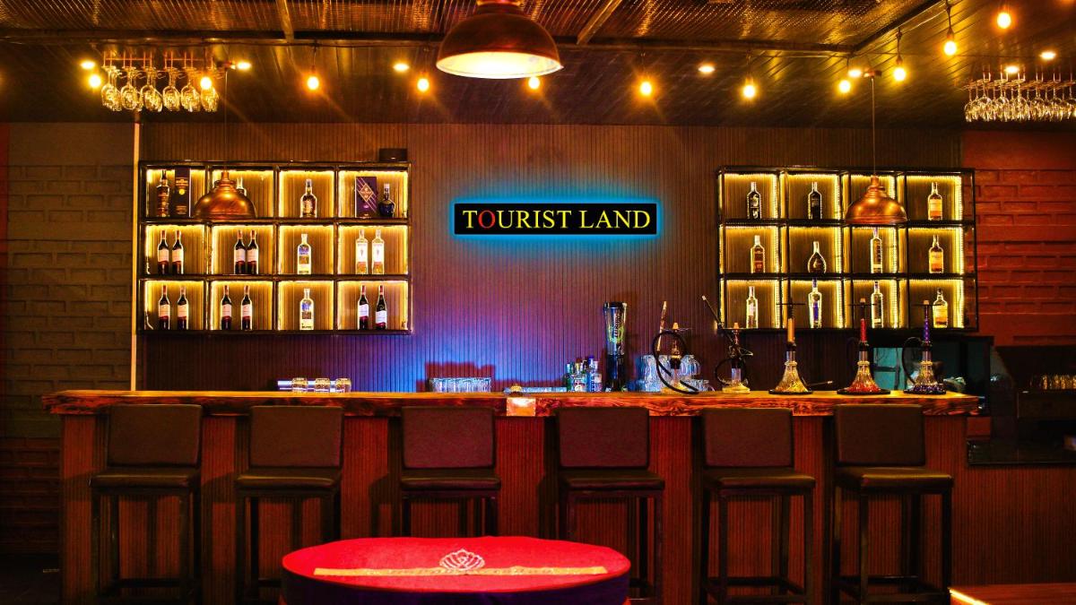 Tourist Land Resort - Housity