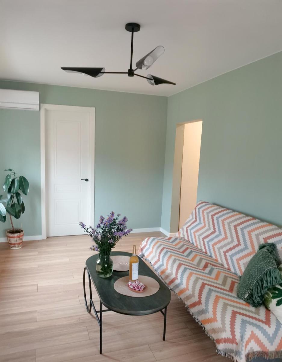 Idealuri Apartment, 10 min from the city center - Housity